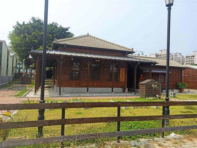 盐埕出张所-濑北盐田解说牌设置处。(台南市文化局提供／曹婷婷台南传真)