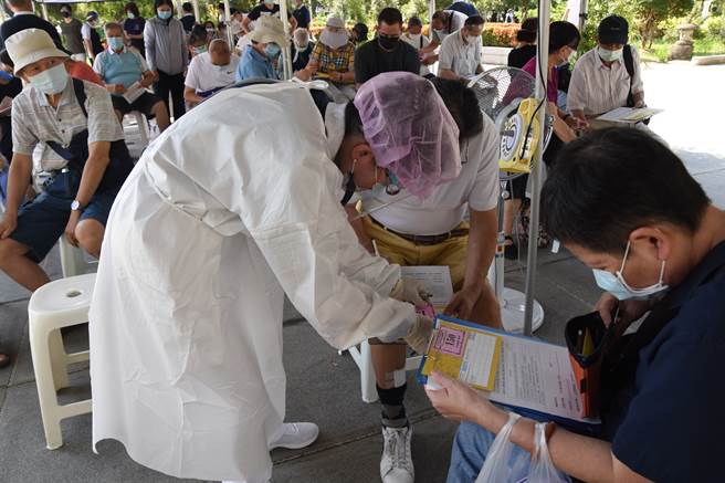 新店静思堂疫苗施打现场(慈济基金会提供)