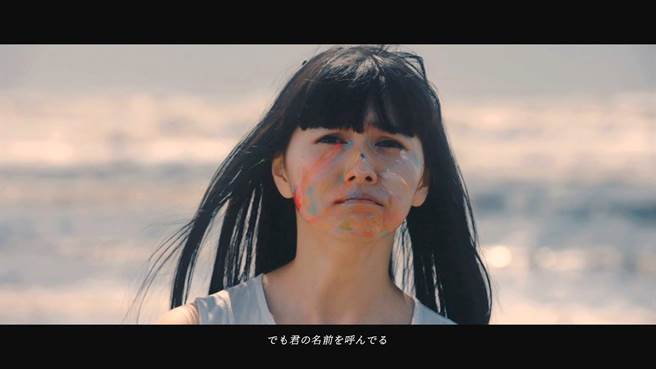 the engy《On weekdays》封面设计藉光影明暗表现日月圆缺。（风云唱片提供）