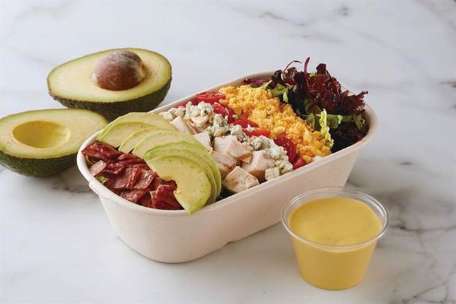 「酪梨田园沙拉」。　图：台北寒舍艾美酒店╱提供 