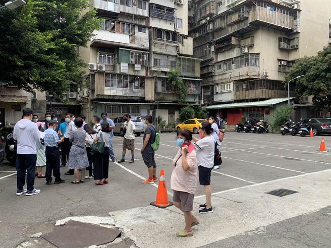 南机场附近国宅是否设置筛检站，目前仍在开会讨论。（议员锺小平提供）