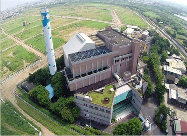 嘉义市垃圾焚化炉正进行大岁修，更换重大设备拚延役。（嘉义市政府提供）