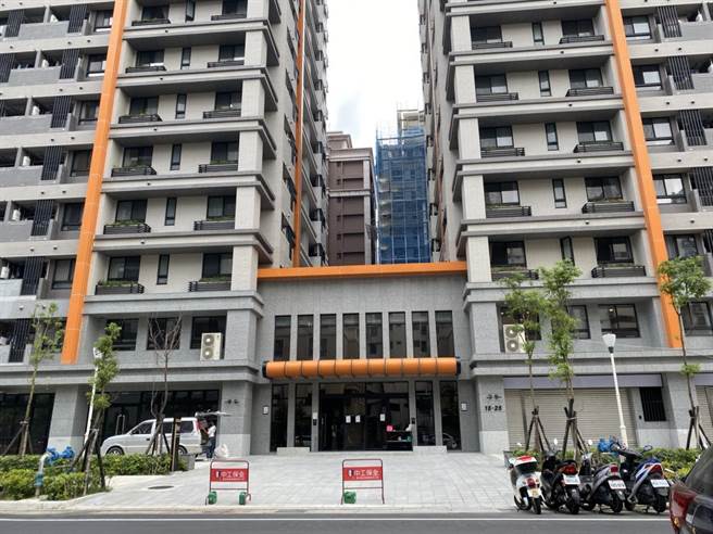 八德2號社會住宅發生江姓母子家中病故，身障孫女伴屍的憾事。(翻攝照片／蔡依珍桃園傳真)