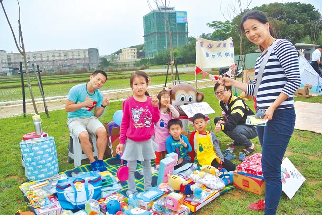 阿霸妹最受欢迎的莫过于社区1日游行程与各类主题性的亲子活动，背后推手就是专案经理廖敏馨。（廖敏馨提供）
