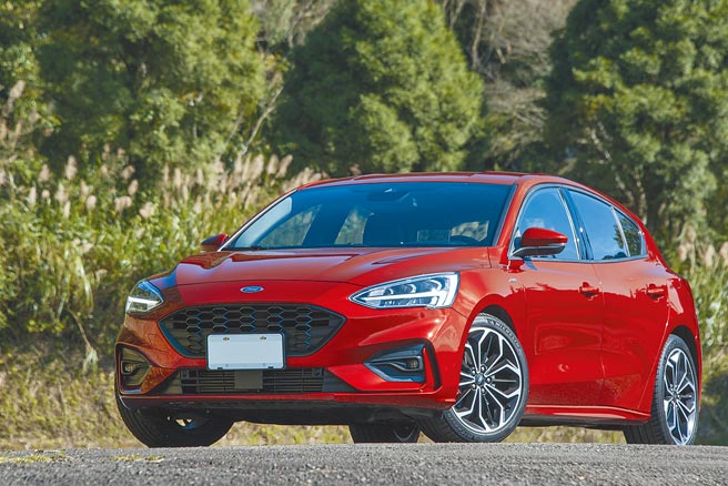 COROLLA Sport日本纯正血统（图为原本TOYOTA Logo）