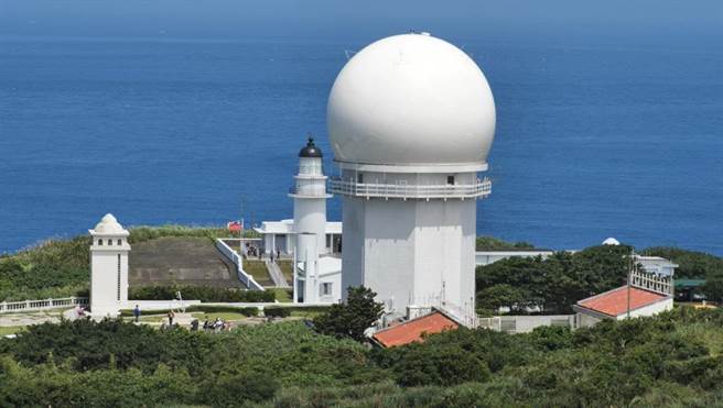 三貂角长程雷达更新。（民航局提供／陈佑诚传真）