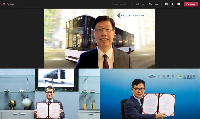 鸿海旗下鸿华先进6日宣布与三地集团签署电动巴士合作备忘录（MOU），上为鸿海暨鸿华先进董事长刘扬伟、左下为总经理李秉彦，右下为三地集团董事长锺嘉村。（鸿华先进提供）