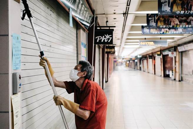 疫情引爆失業潮5月失業率4 11 就業人數驟減12 6萬人 財經 中時