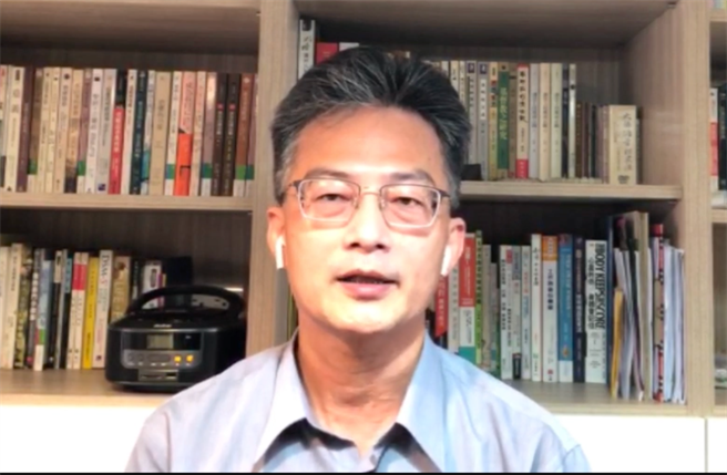 苏伟硕主张以流量降载的方式能有效兼顾疫情与经济。(摄影／李宗泽)