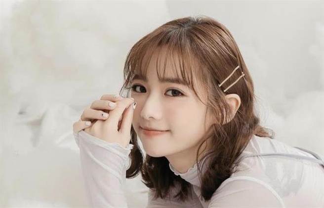 Nina（曹婕妤）拥有可爱甜美的风格。（图/Nina IG)
