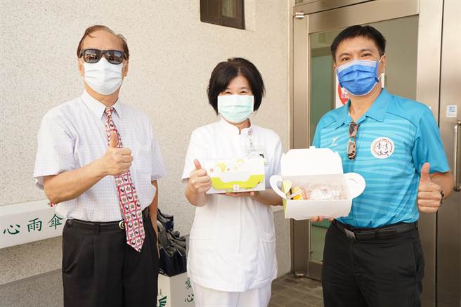 院方答謝各界共同守護疫情的美意。（遠東科大提供／張毓翎台南傳真）