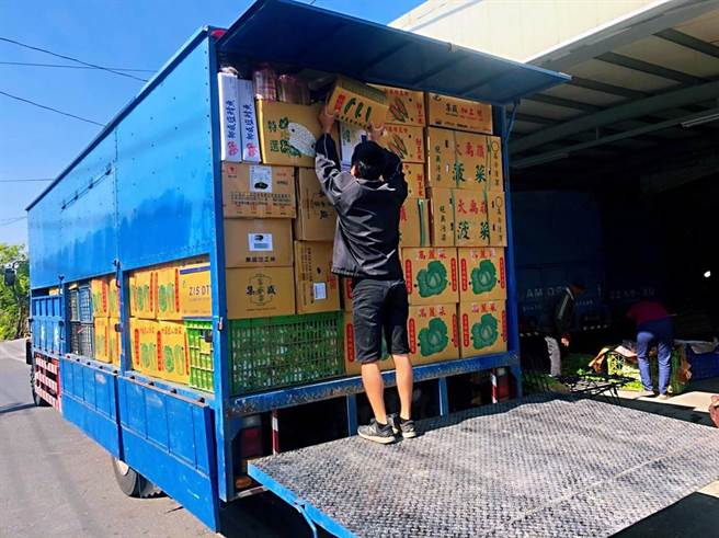 台中市有46个社区、共计6000多个住户，与蔬果宅配网「蔬乡买菜网」合作，推出新鲜食材送到家服务。（总太地产提供／卢金足台中传真）