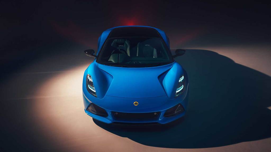最後內燃機的驕傲、Lotus 十多年來首款全新量產車型 Emira 正式亮相！
