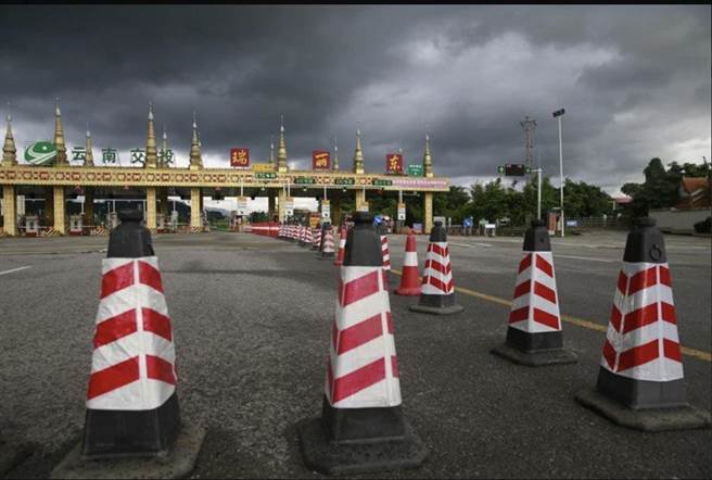 瑞麗離市通道已經封閉。取自中新社