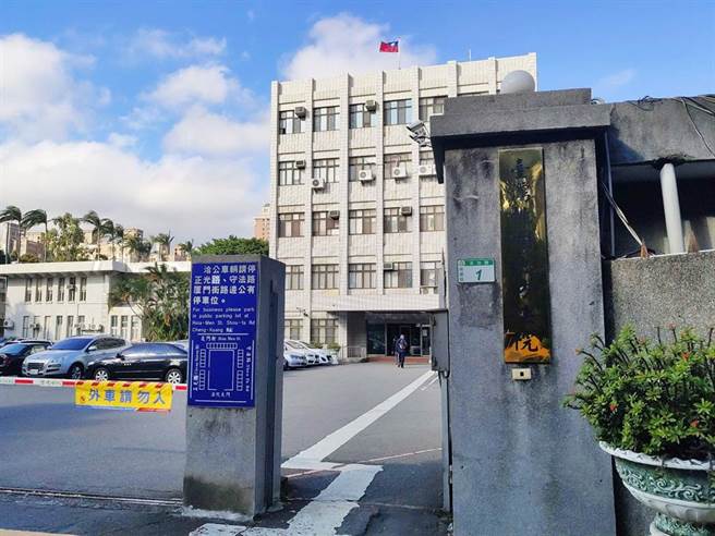 駕駛遇國道大塞又「屎滾」，走路肩遭罰要法官撤單遭打臉。(中時資料庫)
