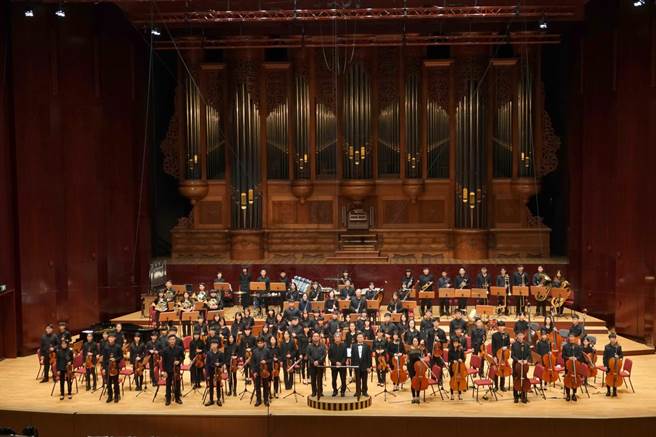 桃园乐亮管弦乐团荣获WOF世界管弦乐团比赛银奖。（桃园市文化局提供／姜霏桃园传真）