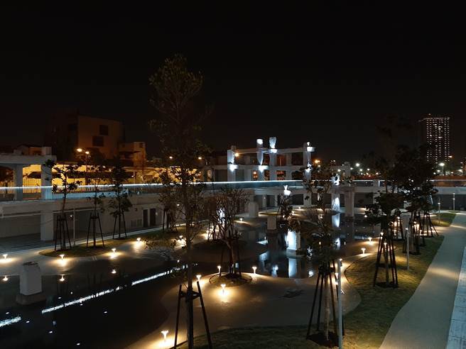 台南市政府考慮開放其他場所，包括學校運動場、公園、戶外展場等，圖為河樂廣場。(台南市政府提供／曹婷婷台南傳真)