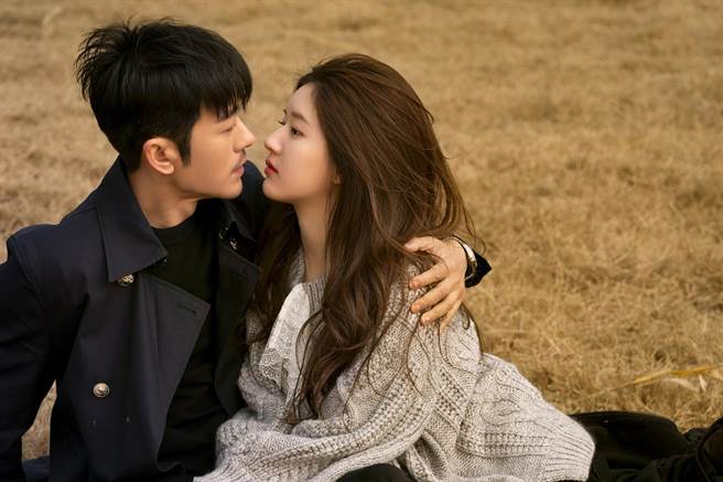 林雨申与小他18岁的赵露思合作《我，喜欢你》无违和感。（中天娱乐台提供）