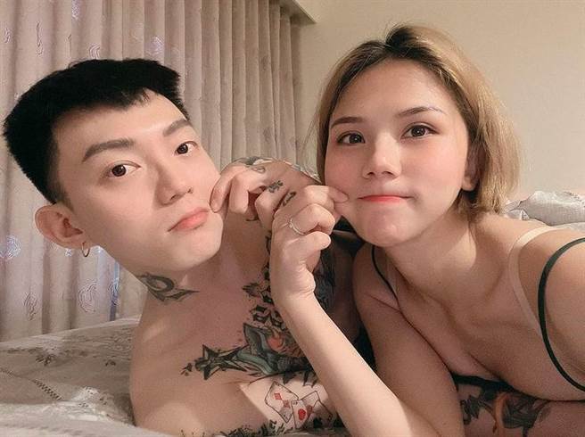 蕾菈曬床照放閃，甜蜜稱自己被寵壞。（圖／翻攝自IG）