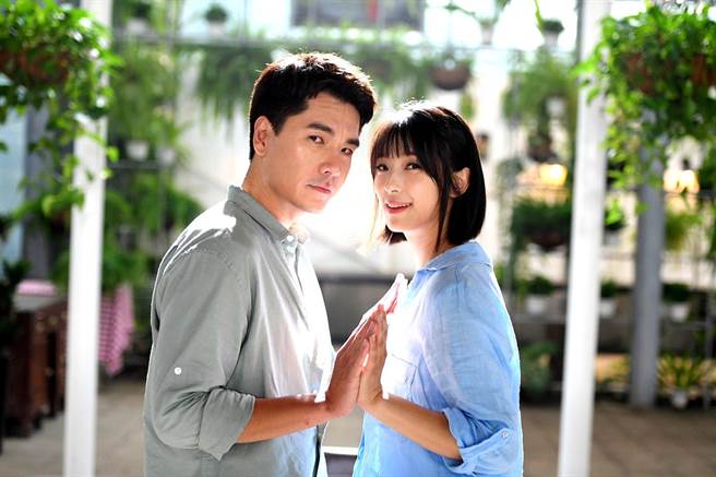 王传一、赖雅妍剧中超闪。（三立提供）