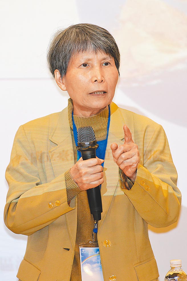 成功大学公卫研究所特聘教授陈美霞指出，蔡总统对国产疫苗过度护航，凸显台湾严重的公卫危机。(本报资料照片)