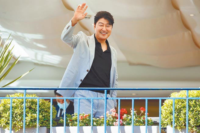 宋康昊为本届坎城影展主竞赛单元评审中唯一的亚洲面孔。（路透）