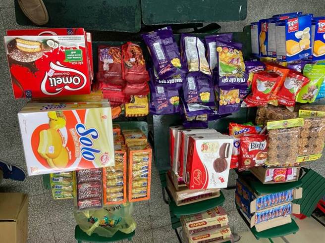 部分缅甸来台侨生陷入困境，蒋将军与孤军后裔友人，募集一些物资帮助这些缅甸侨生。（图片摘自陈以信脸书）