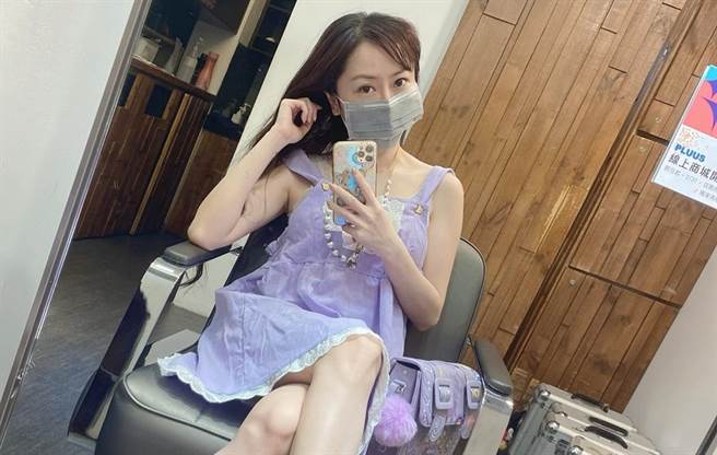 網紅T妹回澳洲打疫苗，表示當地疫苗充足，遭酸民質疑亂發假消息。（圖／IG@T妹）