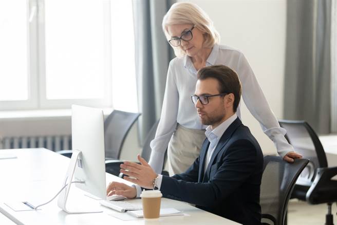 人们经常从上司那儿听到类似的话：不用了。以后再说。别家公司可以搞这个，我们不行。(示意图/shutterstock)