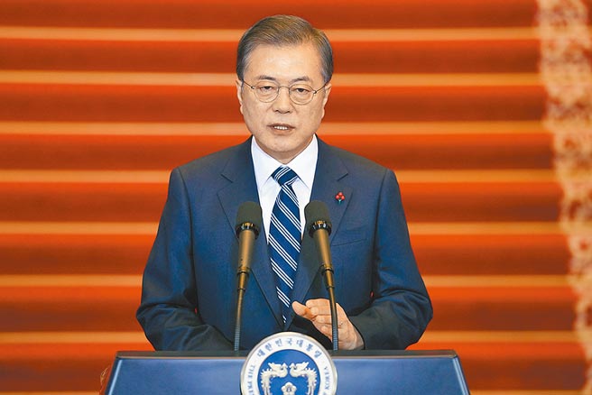 韩国获联合国正式认定为已开发国家，韩国总统文在寅向国民表示，这是韩国人用辛劳和汗水创造的成果，希望全民为此感到自豪。（中新社）