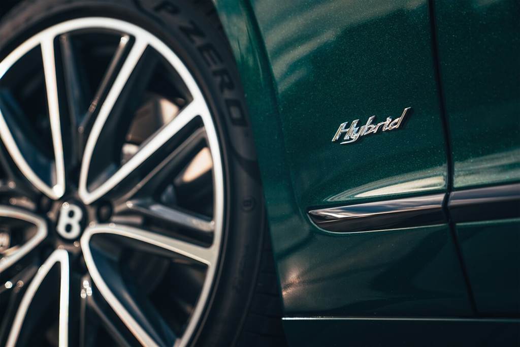 碳中和目標更進一步！Bentley推出Flying Spur Hybrid
