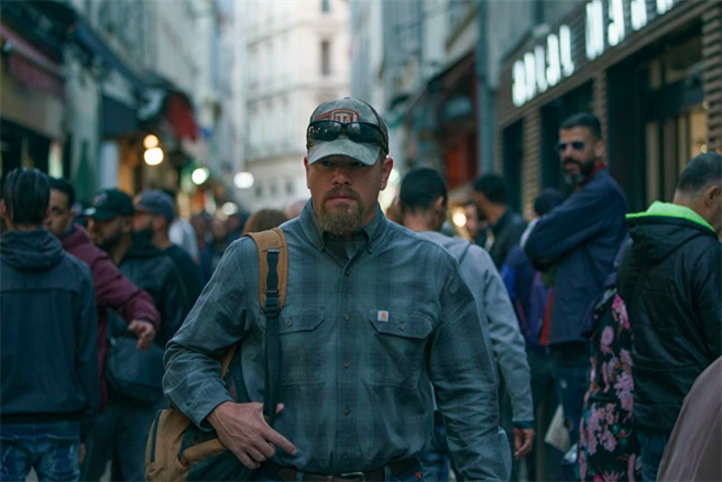 麥特戴蒙在片中飾演壯碩的石油鑽工。（摘自IMDb）