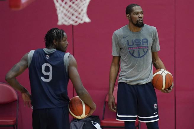 雖失望東奧零觀眾，杜蘭特(右)卻表達能夠理解的立場。(美聯社資料照)