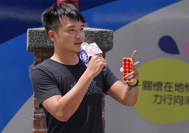 国民党台北市议员罗智强办公室主任杨植斗。（图／取自杨植斗脸书）