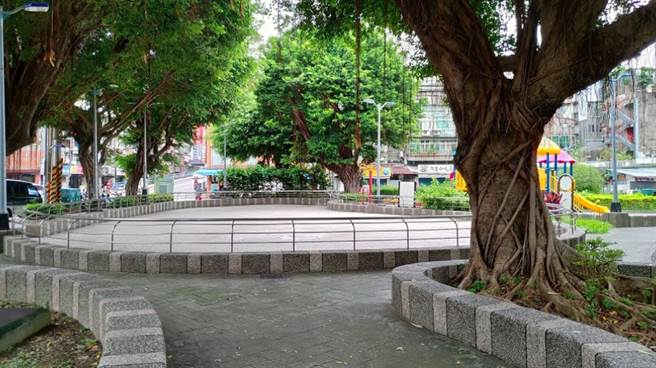 廖姓男子疑猝死公园，卫生局医师到场却没带筛检工具。（图／Google Map）