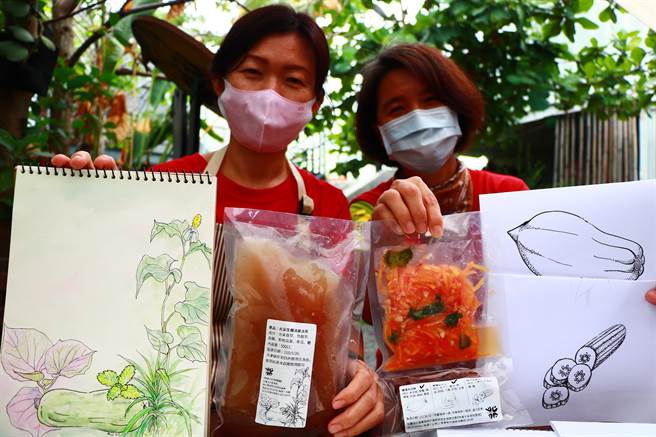 「林边好风采」平台除有效促进在地产销经济外，有让社区妈妈有机会大展身手，且不仅是在厨艺方面，绘画部分也是令人惊艳。（谢佳潾摄）