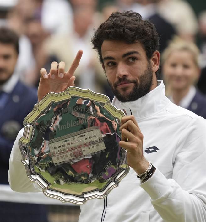 贝雷提尼生涯第一次打进四大赛男单决赛表现不差。（美联社）