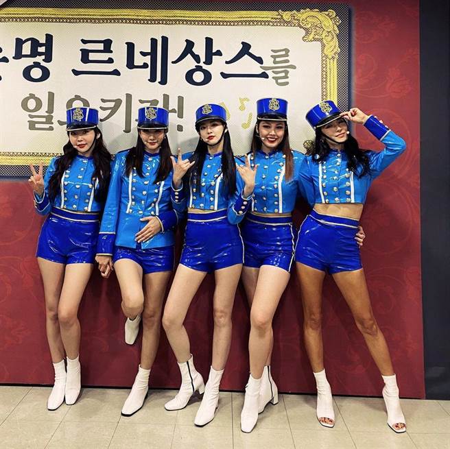 After School穿上当年的打歌服，重现经典歌曲。（摘自IG）