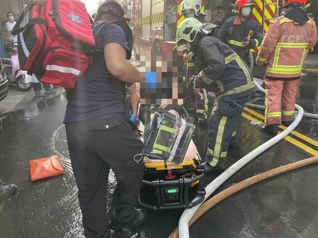 其中2名年輕女姓嗆傷送醫。（台中市消防局提供／馮惠宜台中傳真）