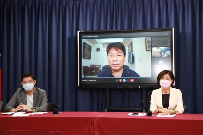 國民黨上午舉行「蔡政府防疫無能、解封失能」記者會。（國民黨提供）