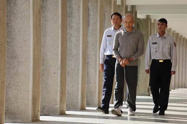 李政颖在戏里面牺牲颇大，剃光头还瘦身8公斤。（大爱提供）