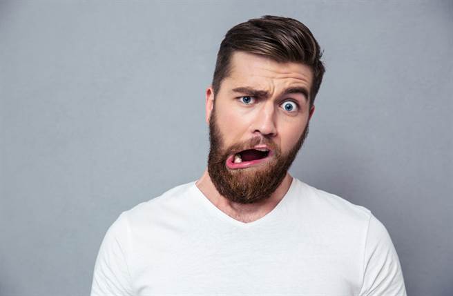 在感情方面，處女、摩羯、天秤座的人最容易因為標準過高、太孤僻而單身。（圖／Shutterstock）