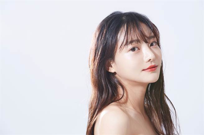 在感情中，金牛座、處女座、摩羯座的人超害羞，即使再喜歡也不敢主動告白。（圖／Shutterstock）