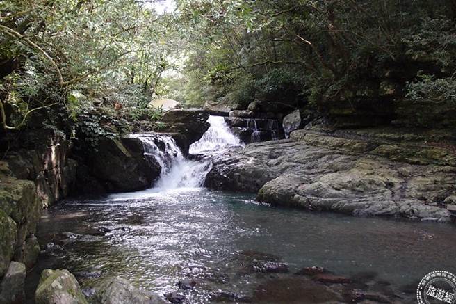 满月圆瀑布(摄＼新竹林管处徐滢茜)