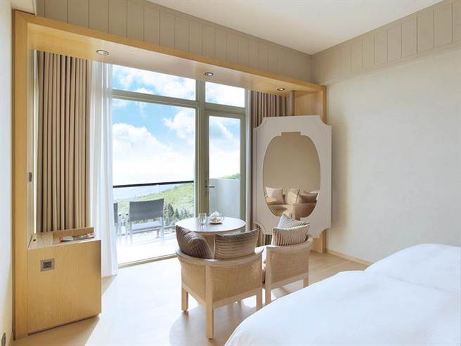 华泰大饭店集团推出「透气式度假专案」，入住垦丁华泰瑞苑海景客房8888元含早餐。（图／华泰饭店集团）