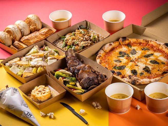 台北大直英迪格酒店抢宅食商机，7月底前以2880元优惠价推出「烤美国顶级带骨牛小排四人分享餐 ，相当原价48折。（图／台北大直英迪格酒店提供）