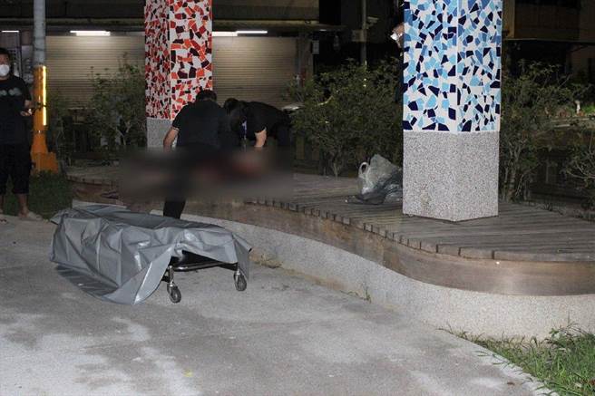 斗南镇南台圆环凉亭被发现有一名街友陈尸，该街友生前晚拒打疫苗，希望把疫苗留给别人打。（民眾提供）