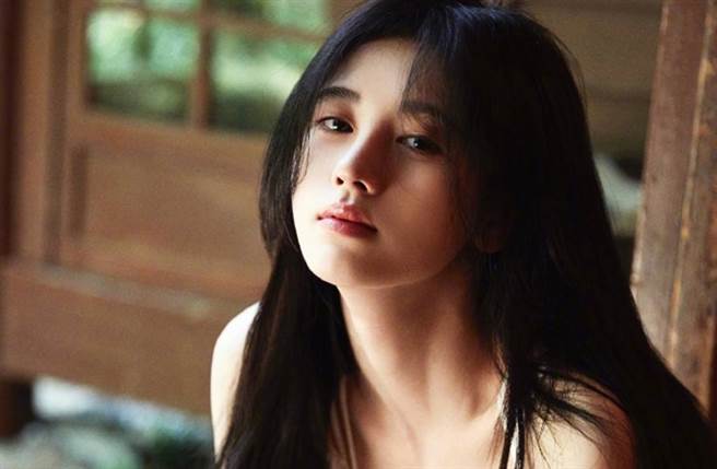 鞠婧祎被誉为「4000年一遇美女」。(图／翻摄自微博)