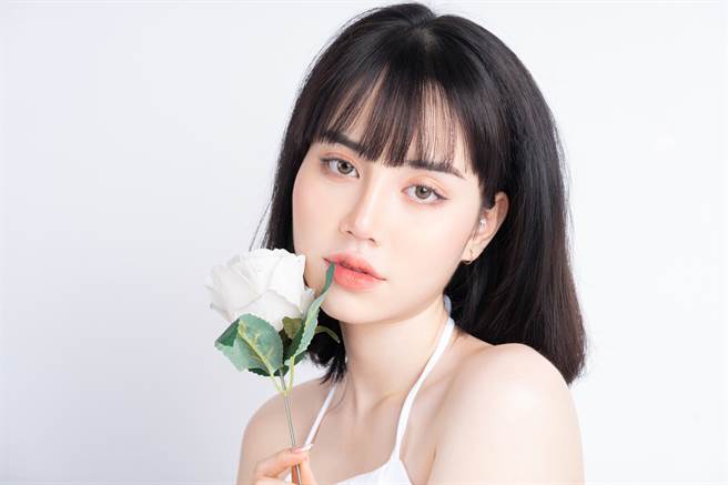 天秤座、巨蟹座、射手座習慣對大家都很溫柔，常常引起他人的誤會，其實他並不一定有付出真心。（示意圖／shutterstock）