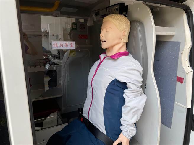 义消致赠大有消防分队防疫设备，也让消防员执勤时更安心。（消防提供／赖佑维桃园传真）